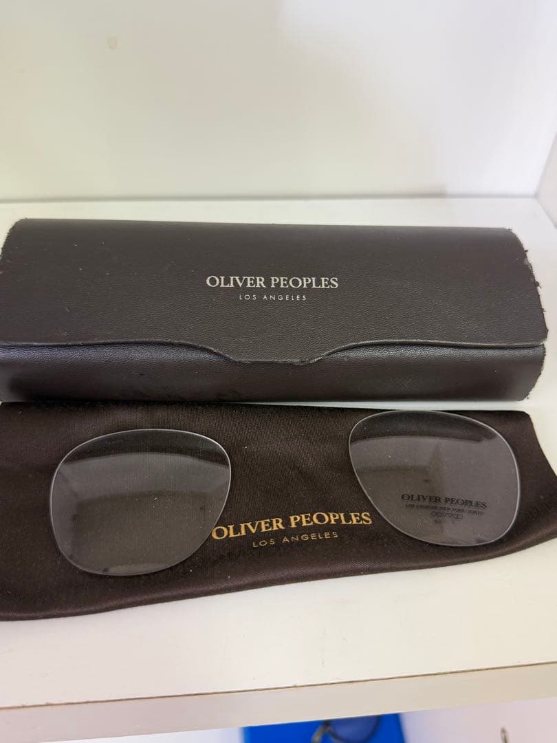 OLIVER PEOPLES 度なし　ライトグレー　サングラス　メガネ