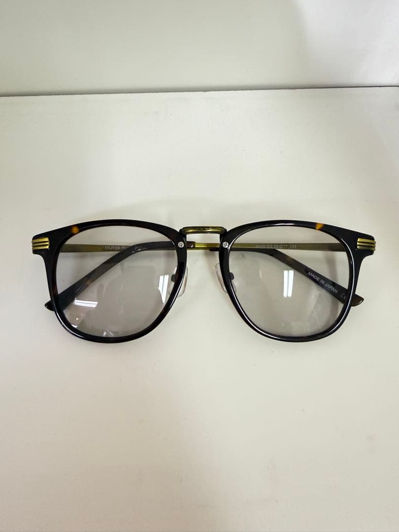 OLIVER PEOPLES 度なし　ライトグレー　サングラス　メガネ
