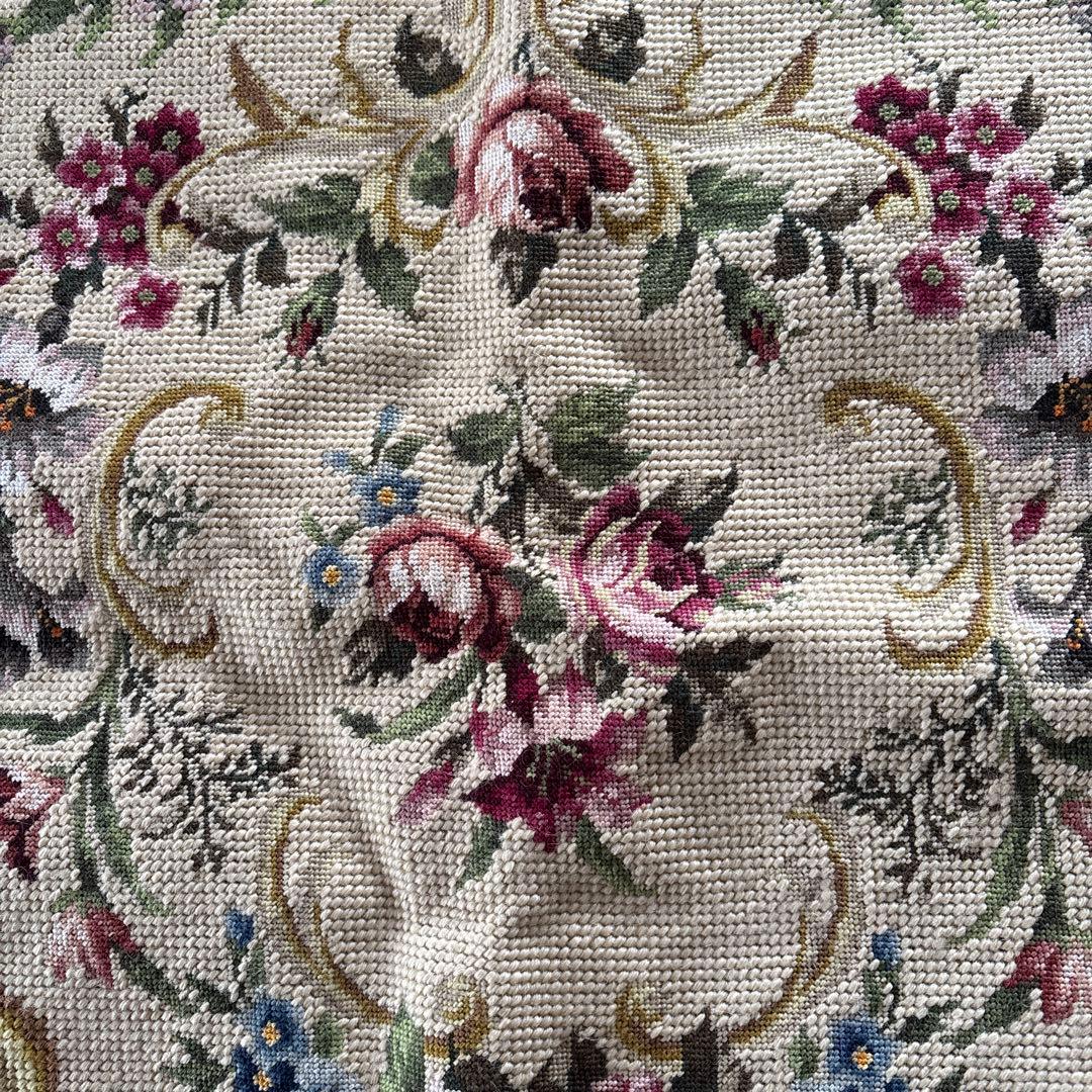 フランスアンティーク プチポワン刺繍 椅子の張替えモスグリーン　プレゼント付き