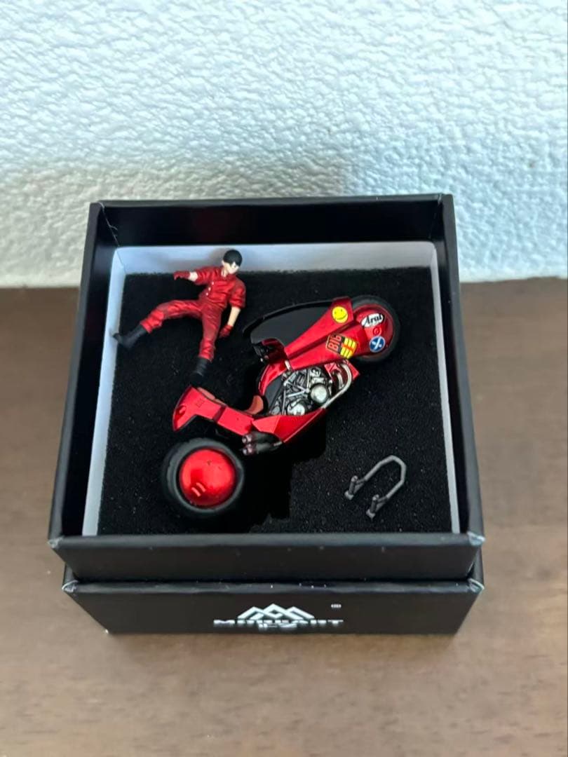 《最新入荷》MoreArt 1/64 AKIRA バイクフィギュア