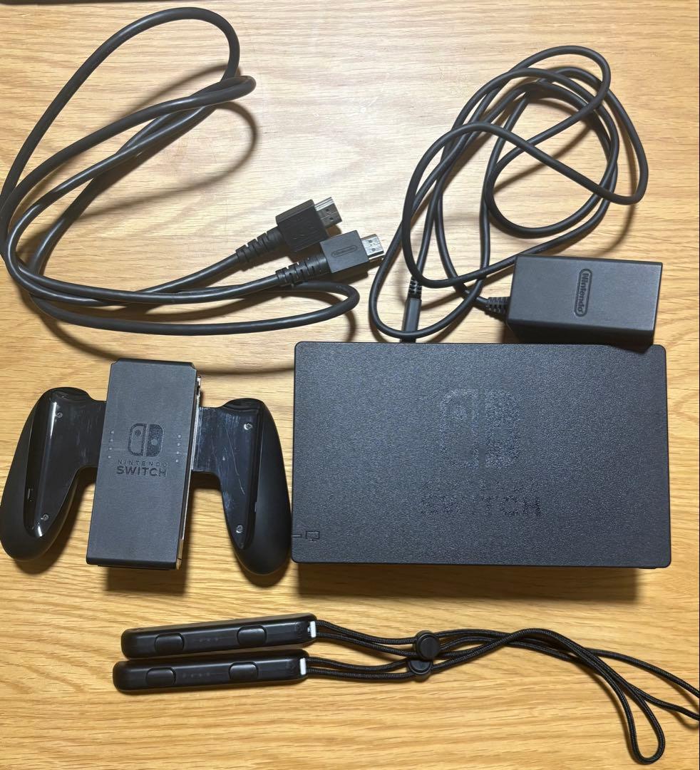 【中古】Nintendo Switch 本体 ＋　付属品