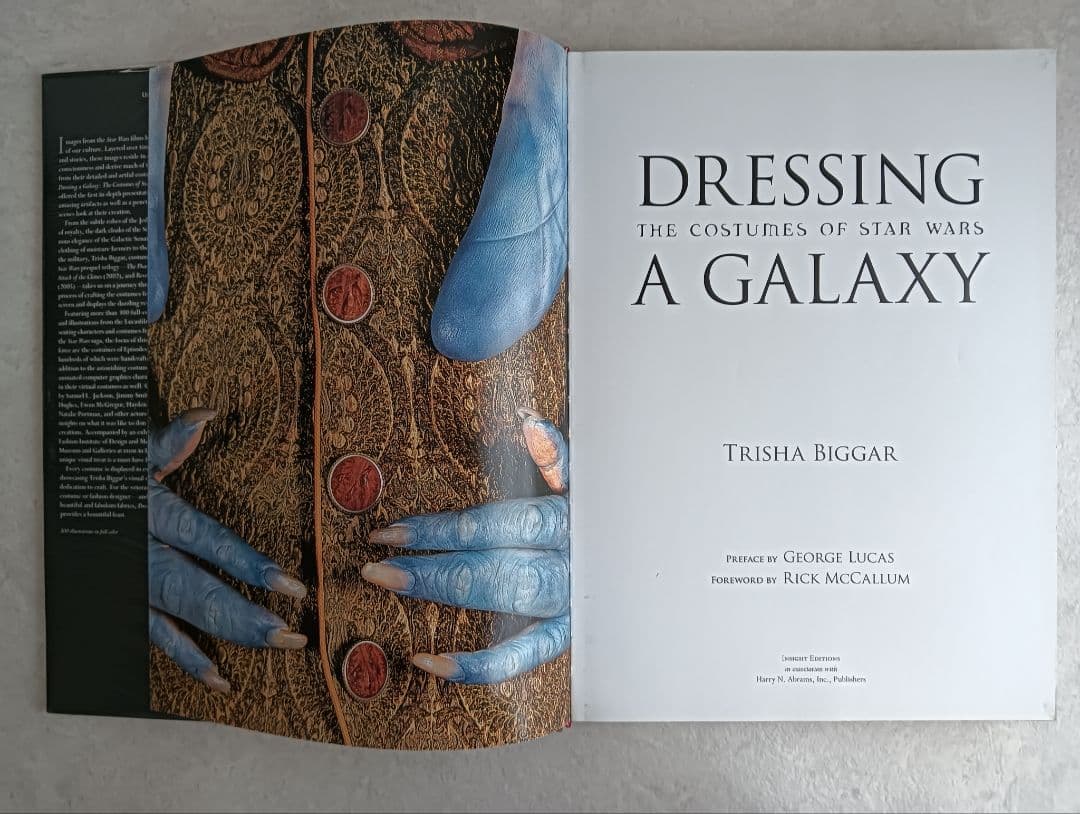 Dressing A Galaxy スター・ウォーズ【洋書】