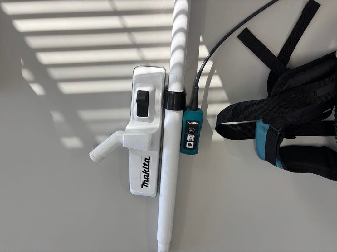 週末値下げ！！　 Makita HEPA 36V 背負い式掃除機　VC261Ｄ