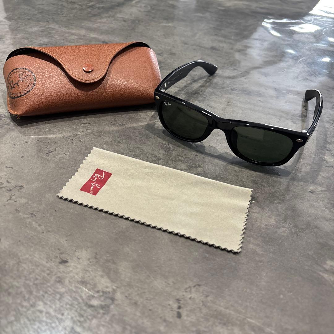 Ray-Ban New Wayfarer ブラックサングラス