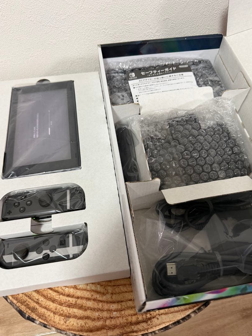 Nintendo Switch ニンテンドースイッチ本体　スマブラ