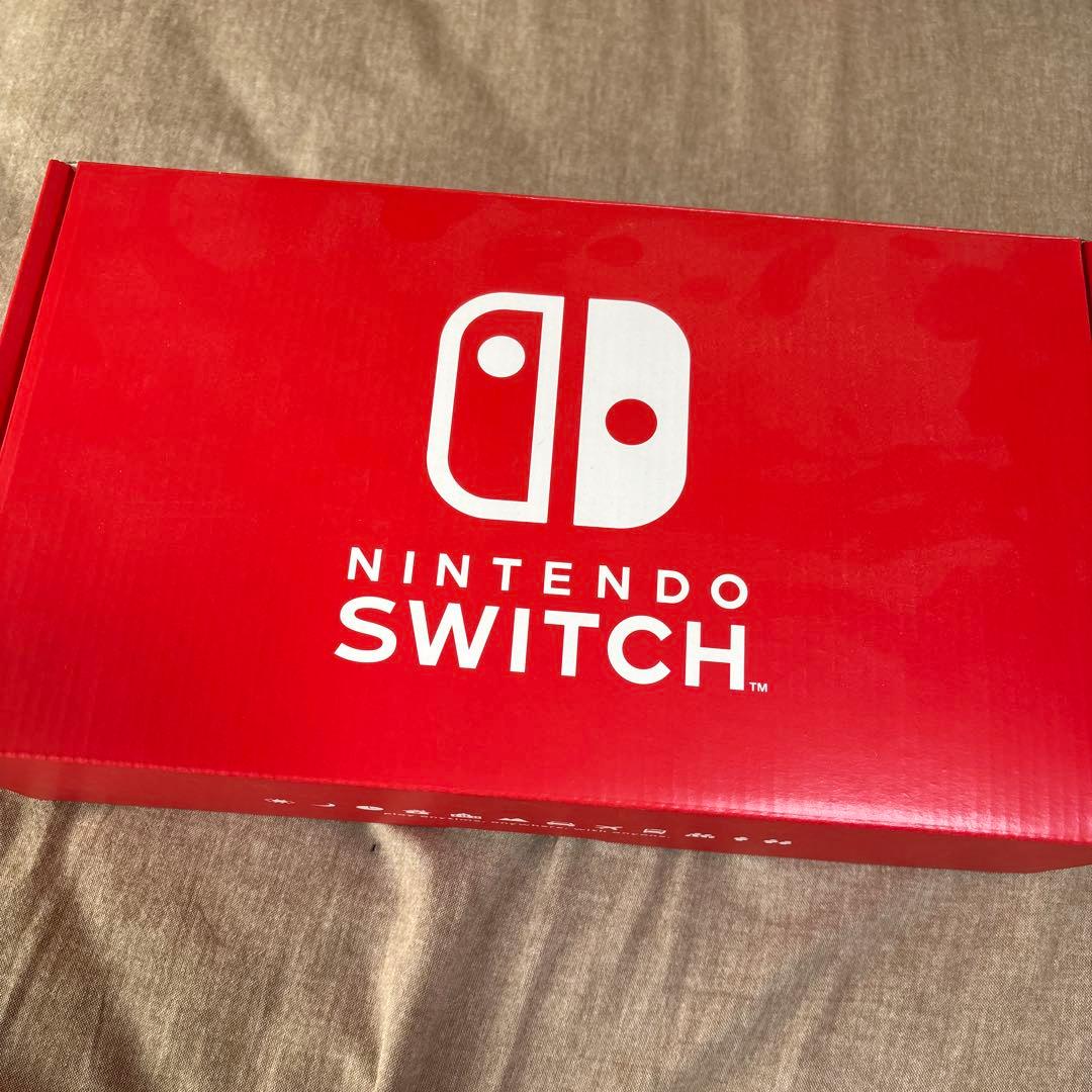 Nintendo Switch 本体+充電スタンド　本体2020年購入