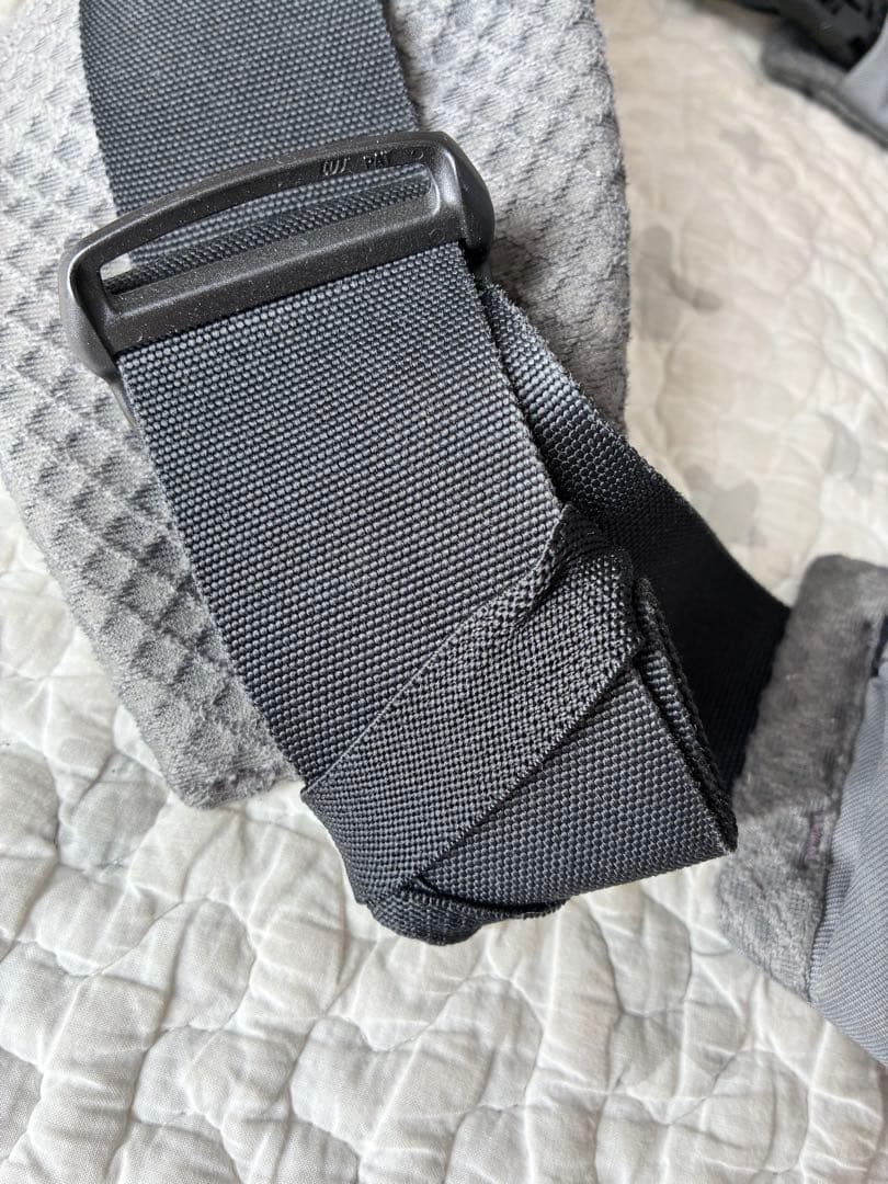 ergobaby OMNI Breeze抱っこ紐 グレー メッシュポーチ付き☺︎