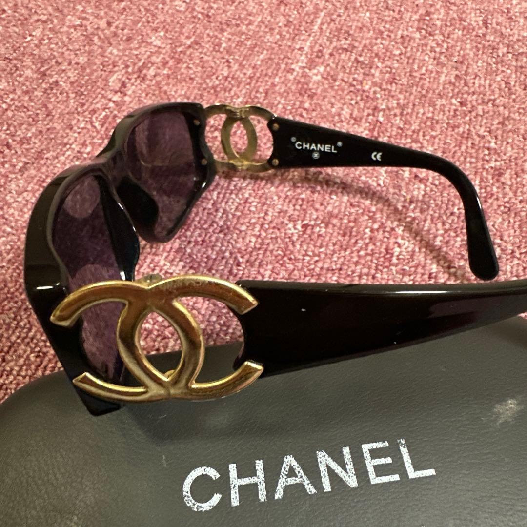 CHANEL ブラック サングラス CCロゴ