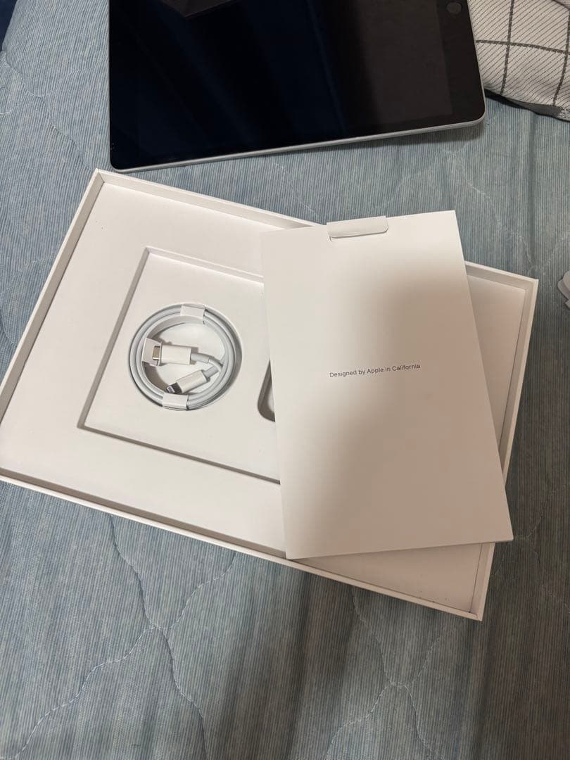 Apple iPad第9世代 10.2インチ シルバー WiFiモデル 64GA