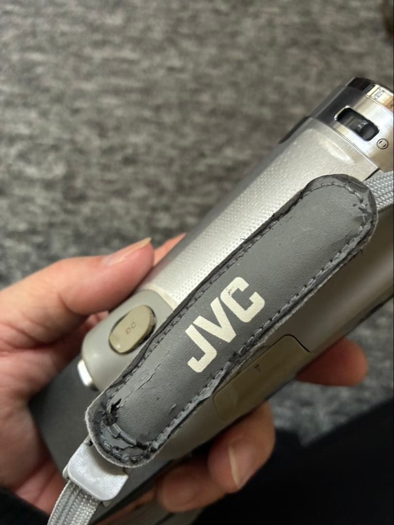 ジョージまん　　JVC ビデオカメラ GZ-E750-s EVERIO