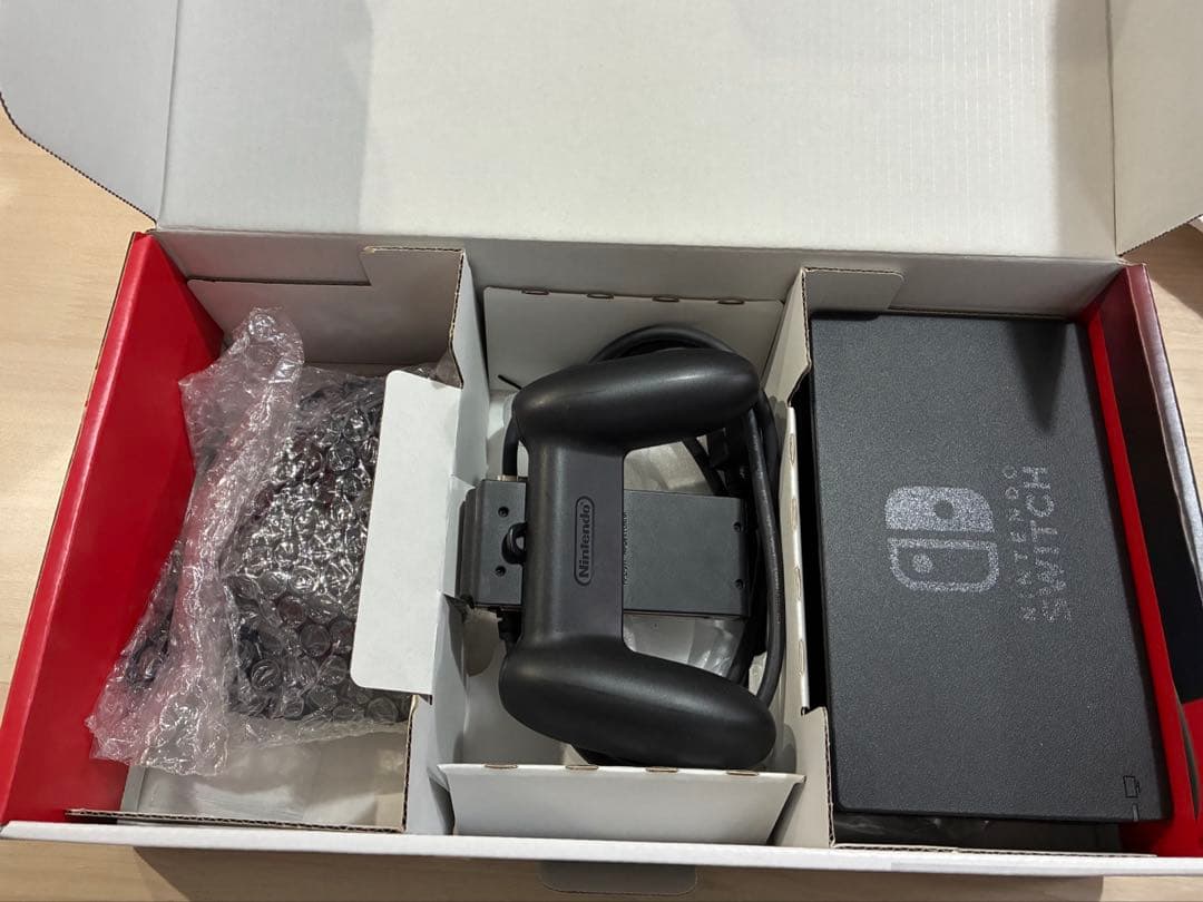 Nintendo Switch バッテリー強化版　美品