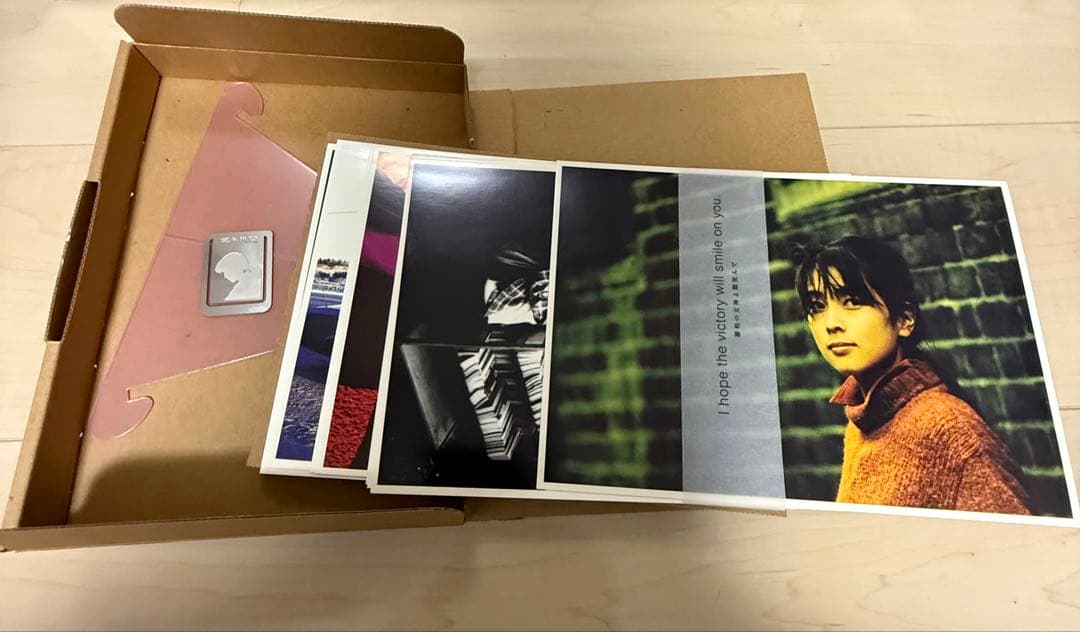 ZARD アーティストファイル・カレンダー・DVD・Tシャツセット
