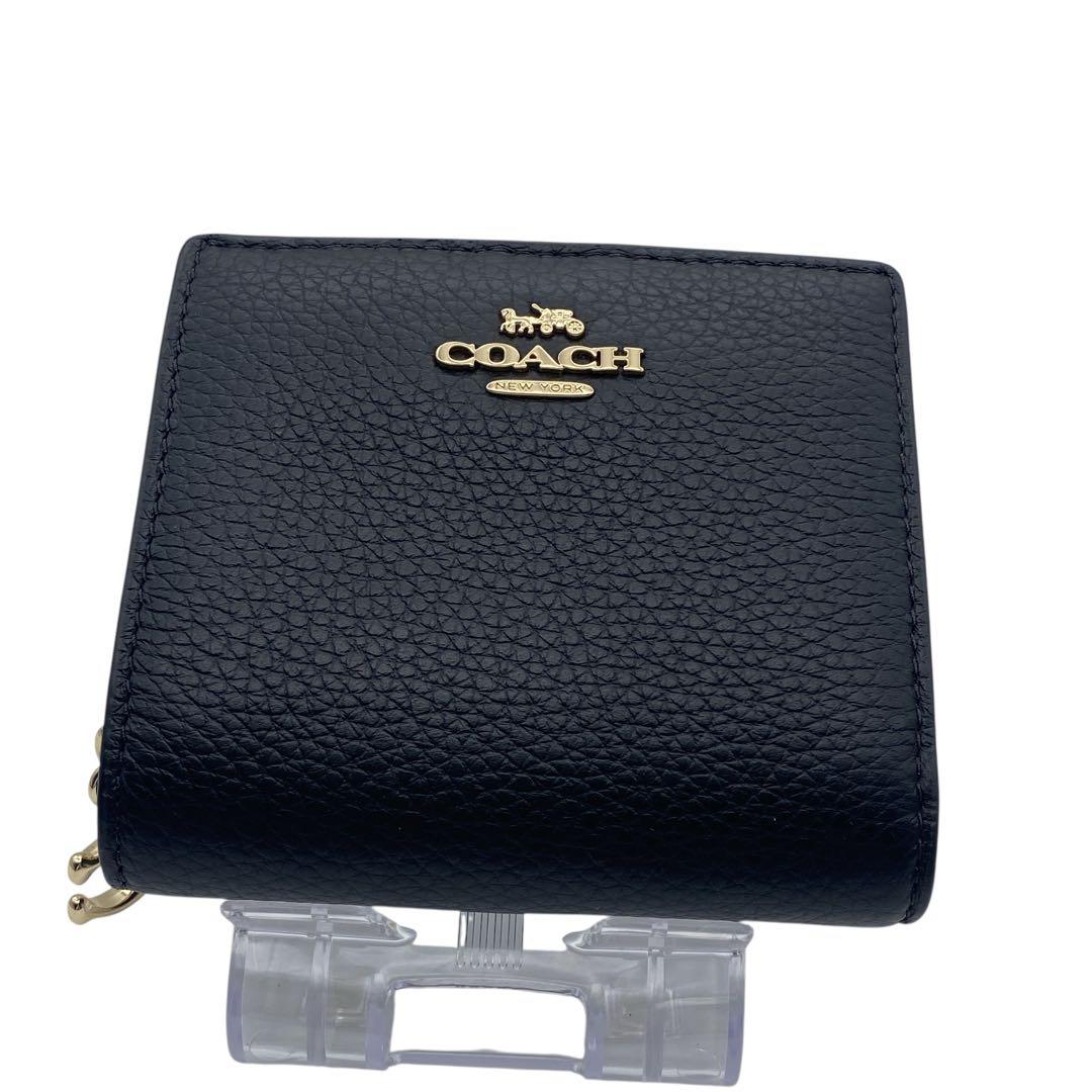 【未使用級】 COACH コーチ 二つ折り 財布 Cチャーム 現行 ブラック