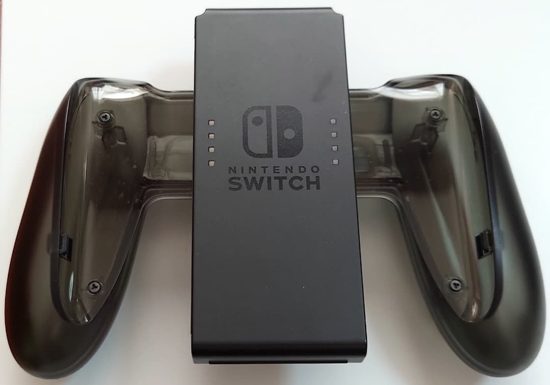 Nintendo Switchスイッチ本体(Joy-Con充電グリップに変更)