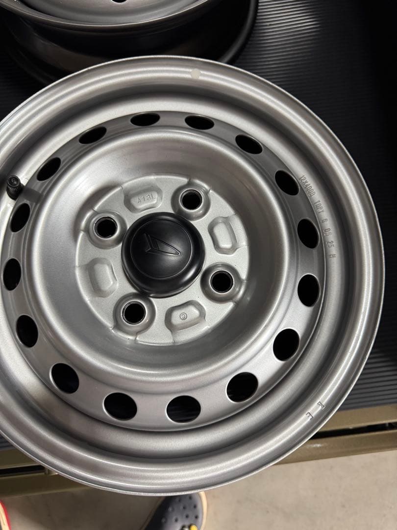 ダイハツ　s510pハイゼット　純正ホイール