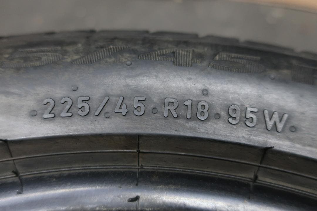 2021年製　ピレリ　パワジー　225/45R18　バリ溝80％　4本