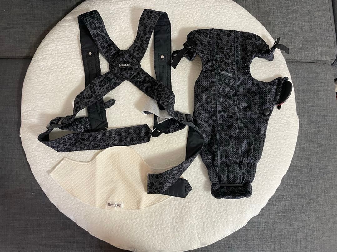 美品 BABYBJÖRN ベビービョルン MINI アンスラサイトレパード