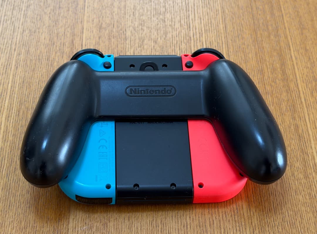 【美品】初代Nintendo Switch本体＋追加Joy-Con・ハンドル等
