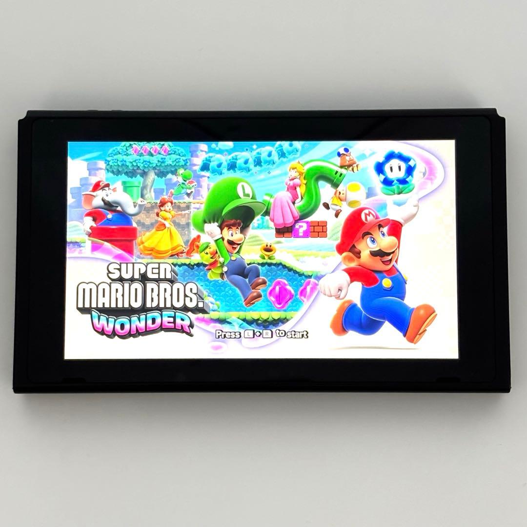 極美品 Nintendo Switch HAC-001 本体のみ 2018年製
