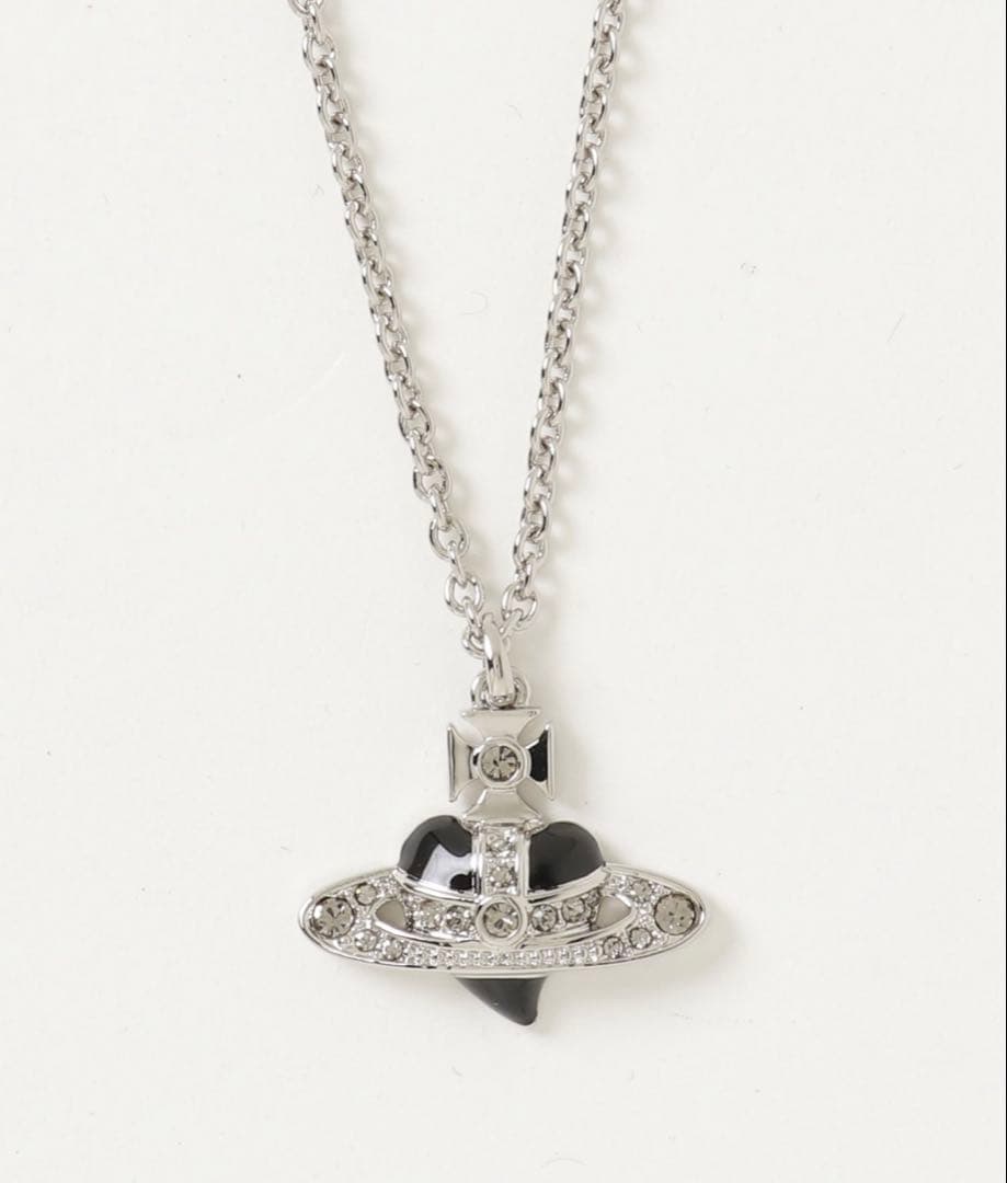 アクセサリー Vivienne Westwood diamante hart