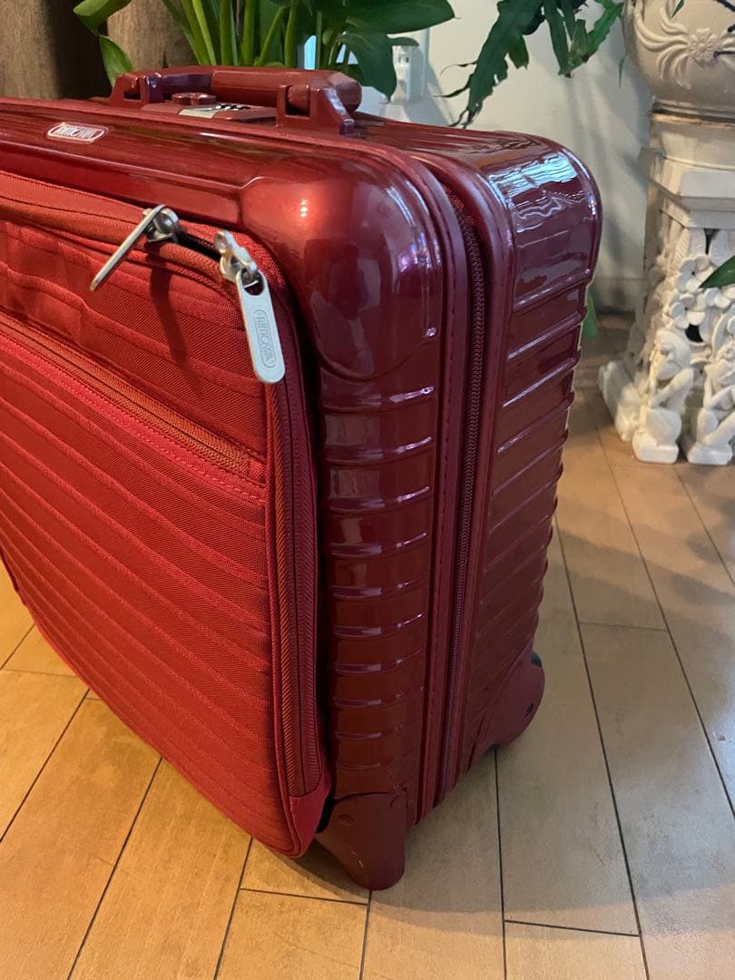 RIMOWA コンパクトキャリーケース1〜2泊ビジネス