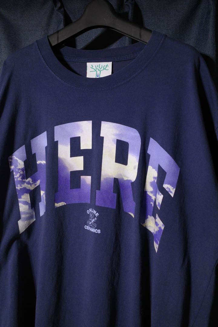トップス Online Ceramics Here Sky - Navy Tee L