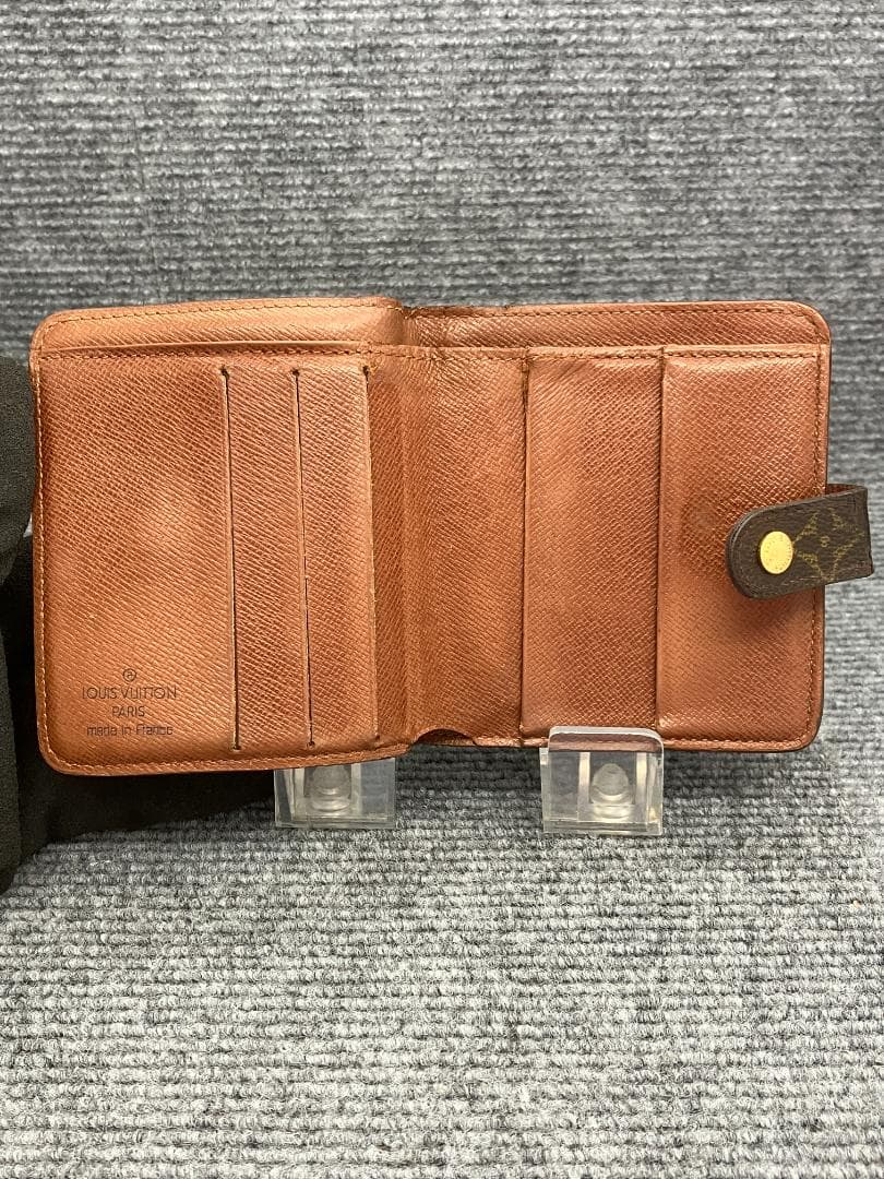 LOUIS VUITTON　二つ折り財布　モノグラム　コンパクトジップ　4552