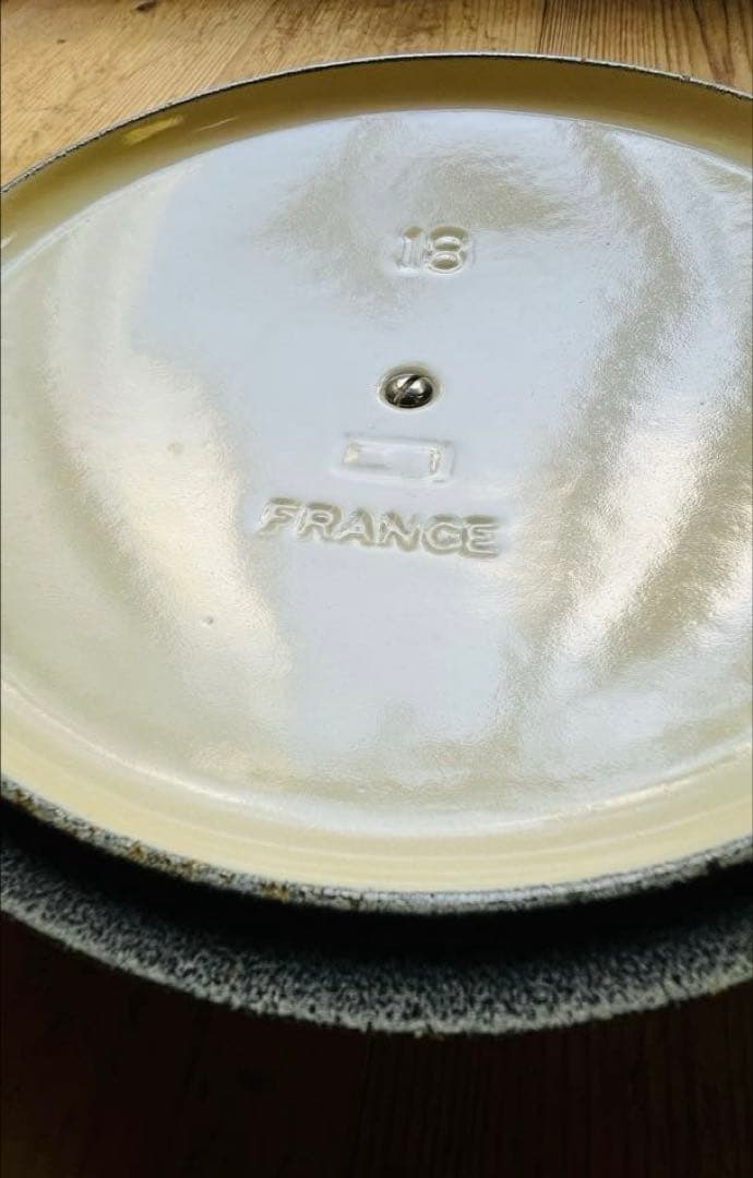 ル・クルーゼ　Le creuset ココットロンド18イエロー黄色　両手鍋