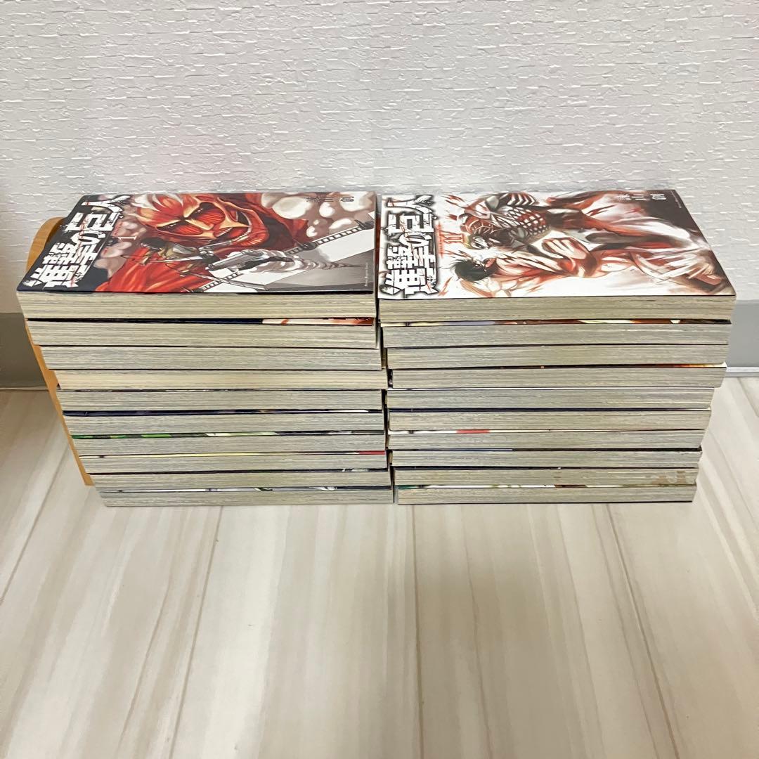 ほぼ初版　進撃の巨人　全巻セット　３４巻＋関連本５冊　特装版　コレクター