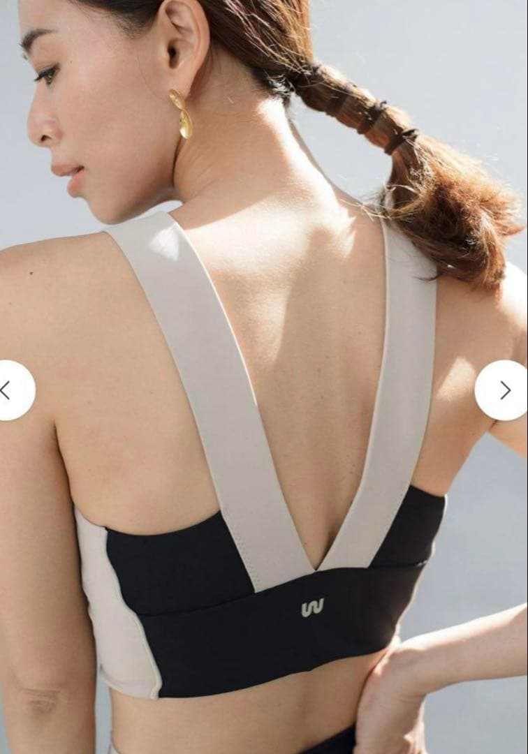 期間限定価格新品未使用⭐︎Werthy ヨガウェア　yoga top sizeM⭐︎