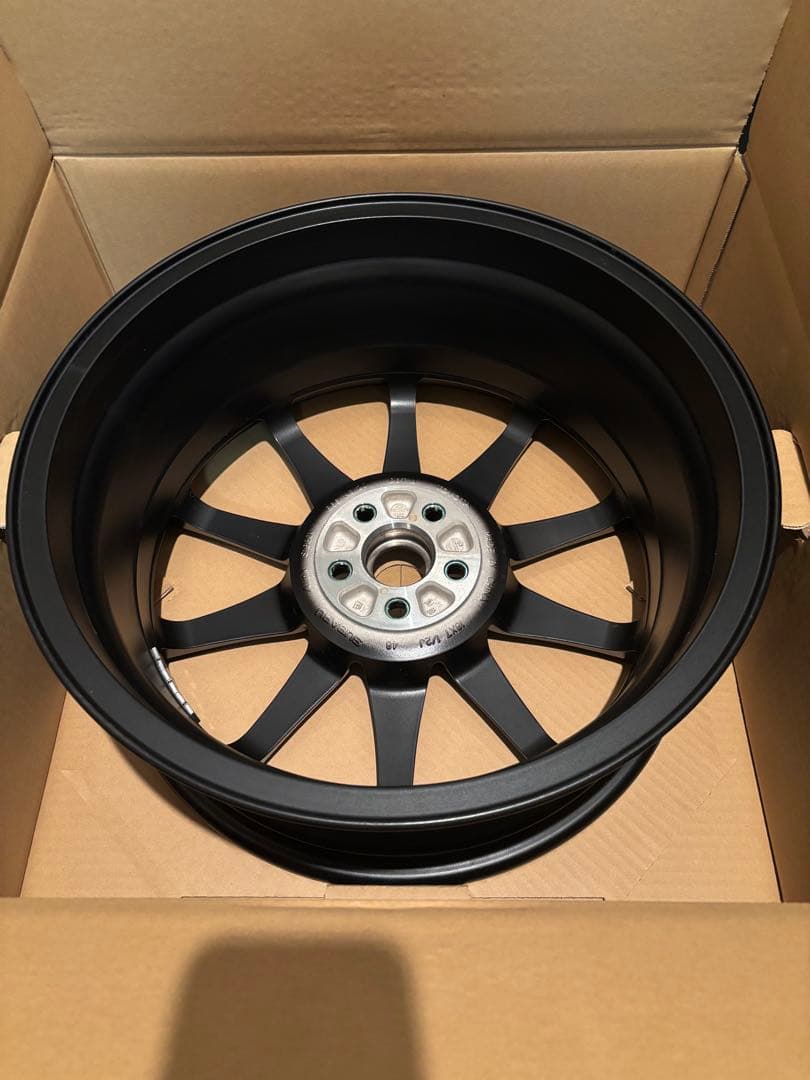 【新車外し】GR86 純正18インチホイール①
