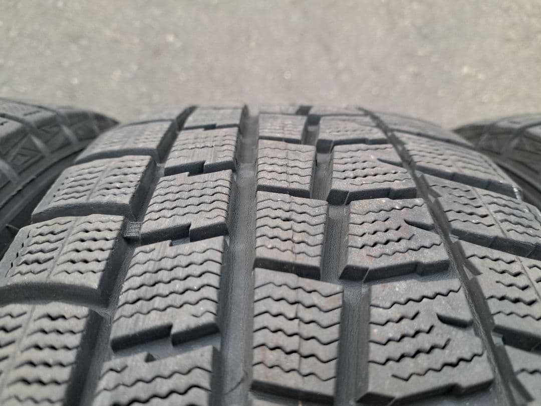バリ山！205/60R16信頼のダンロップ4本セット！ウインターマックス02！