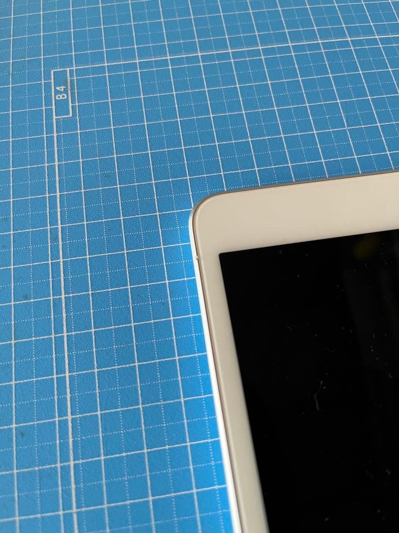 【訳あり・箱付き】iPad Air 3 Wi-Fi 256GB シルバー