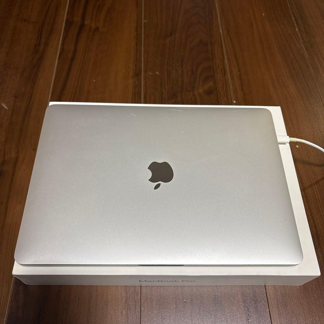 MacBook Pro (13インチ 2020 TB3×4ポート)