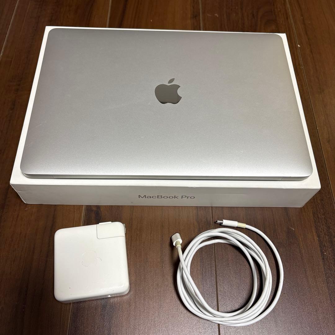 MacBook Pro (13インチ 2020 TB3×4ポート)