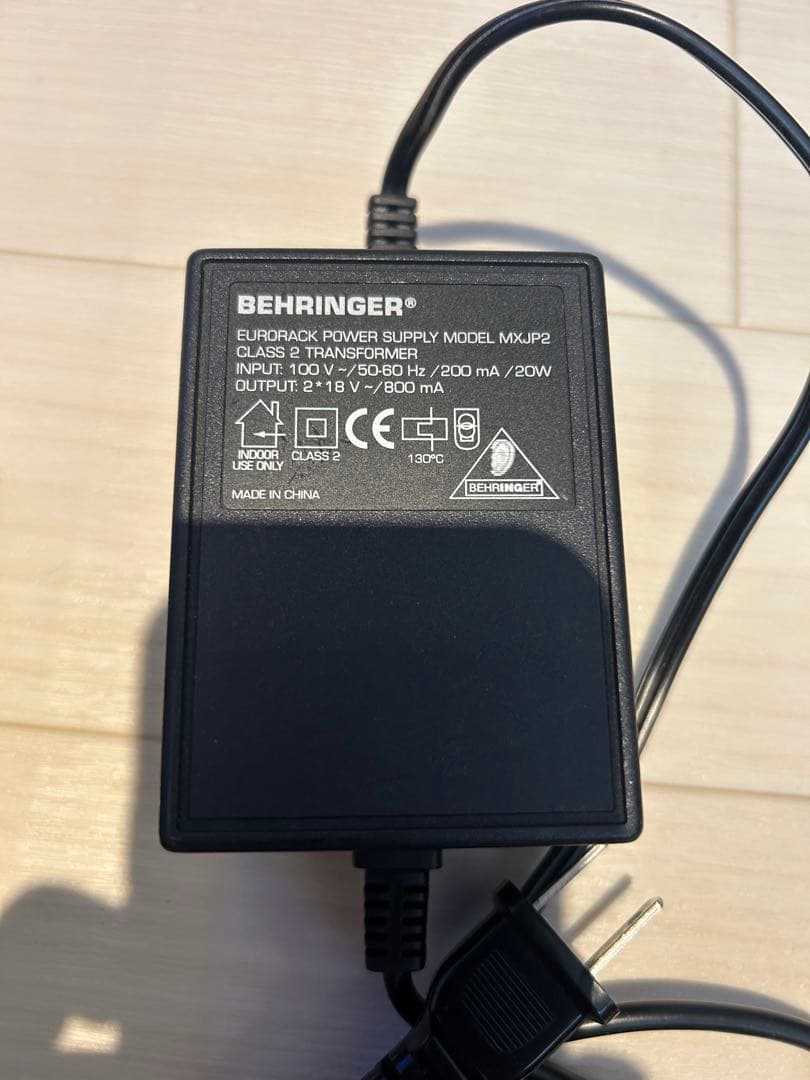 ベリンガーアナログミキサー 8チャンネル XLR端子