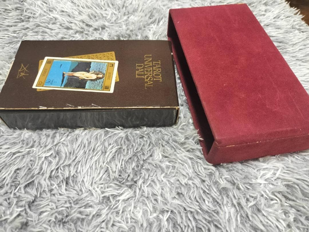 ☆レア　TAROT UNIVERSAL DALI ダリ　タロットカード　1984