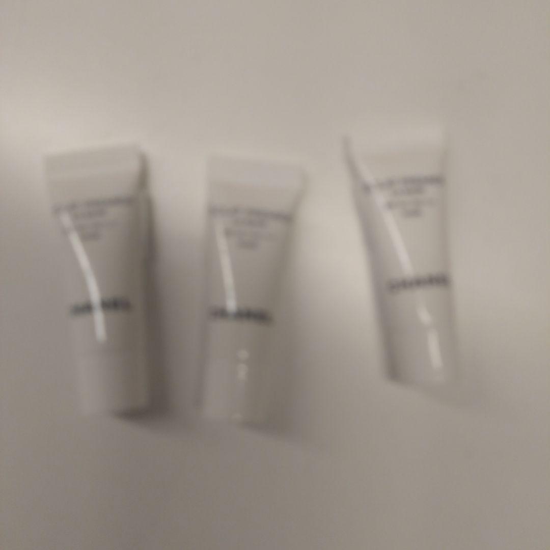 CHANEL新品 ルブランブライトニングコンパクト Ｂ20リフィル&サンプル