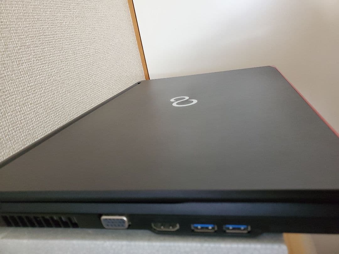 Fujitsu LIFEBOOK A574/KX ジャンク