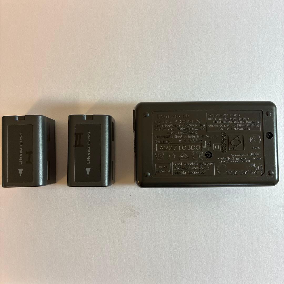Panasonic NV-DS88 ビデオカメラ本体及び付属品