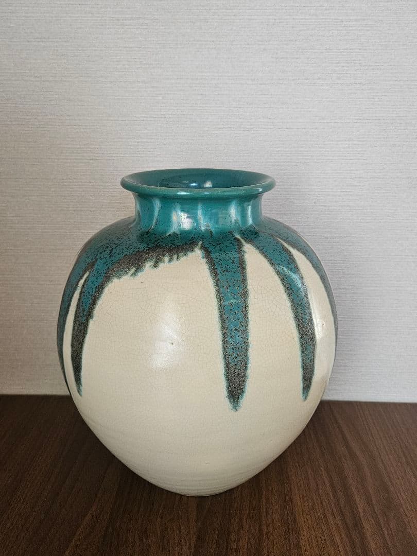上野焼　工芸品　陶芸　青と白の陶器の壺　飾り壺