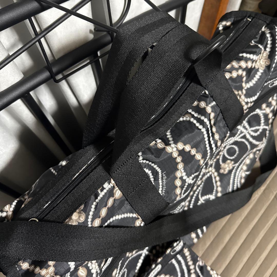 極美品　LeSportsac レスポートサックチャールストンポーチ付き未使用級
