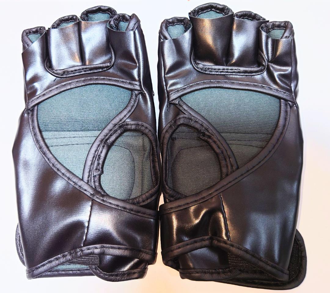 【専用】オープンフィンガー グローブ 総合格闘技 左右 ボクシング MMA 黒
