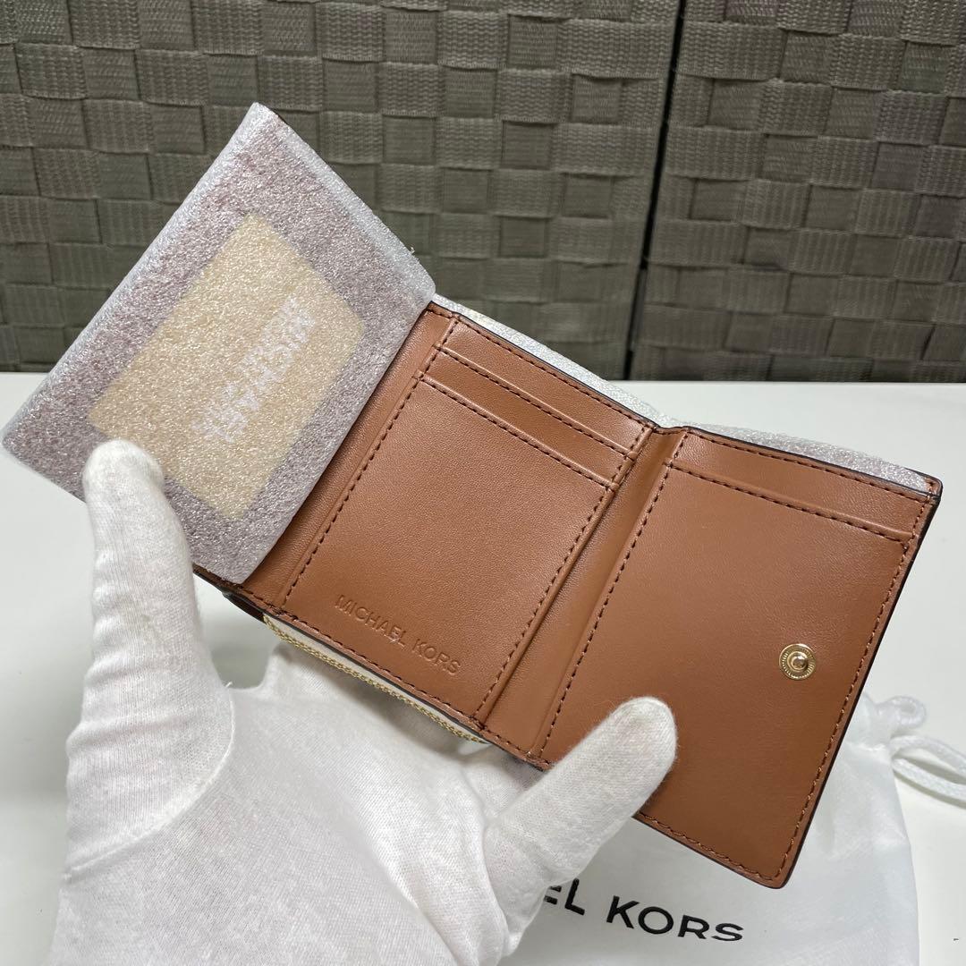 か*ん様 未使用　MICHAEL KORS ロゴ入り三つ折り財布