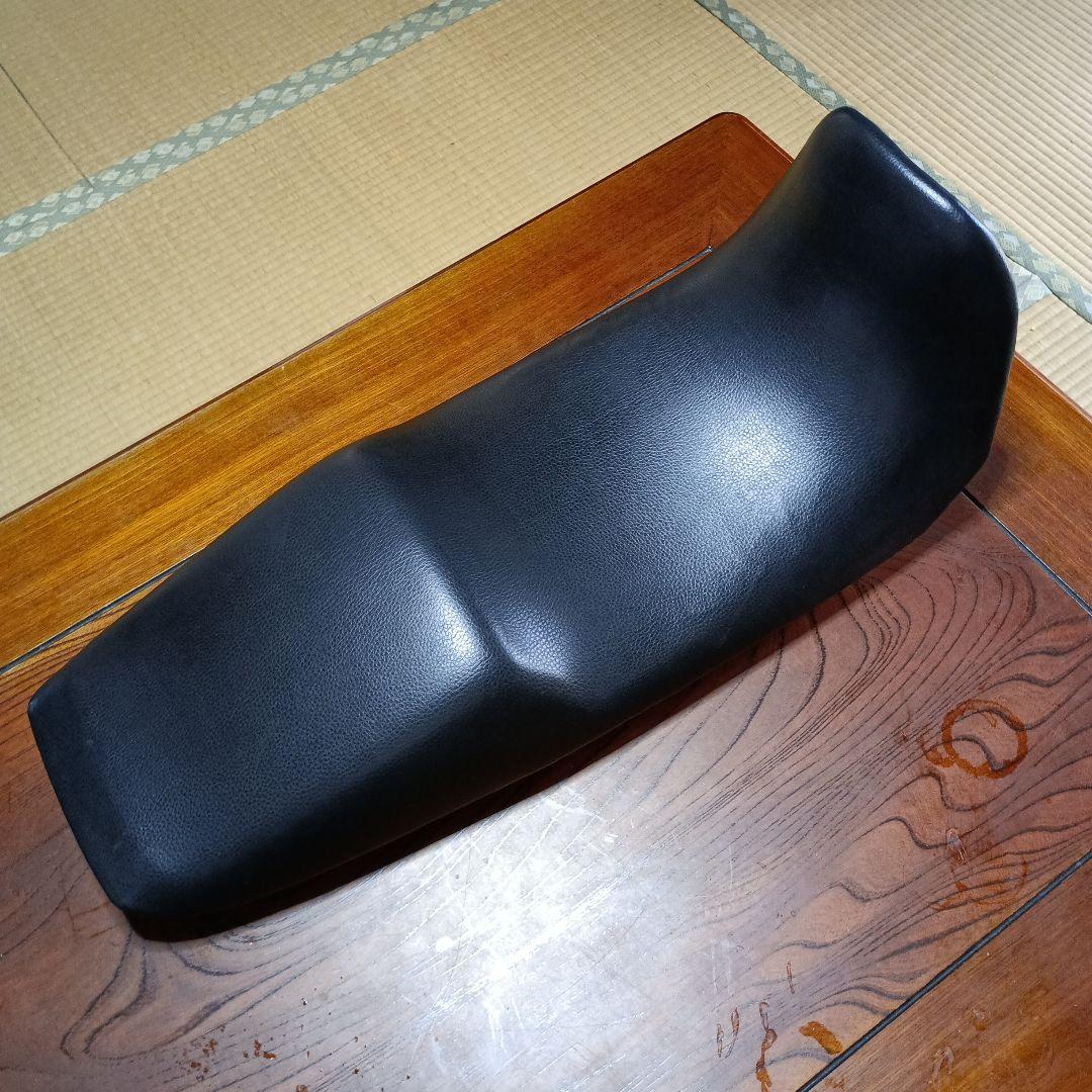 ヤマハYBR250用ローダウンシート　足付きが断然良くなります