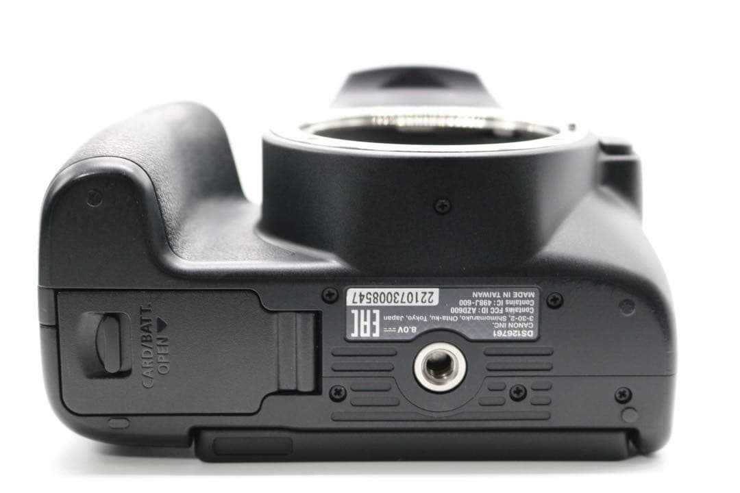 美品 【Canon EOS Kiss X10 トリプルレンズセット】 安心保証◎