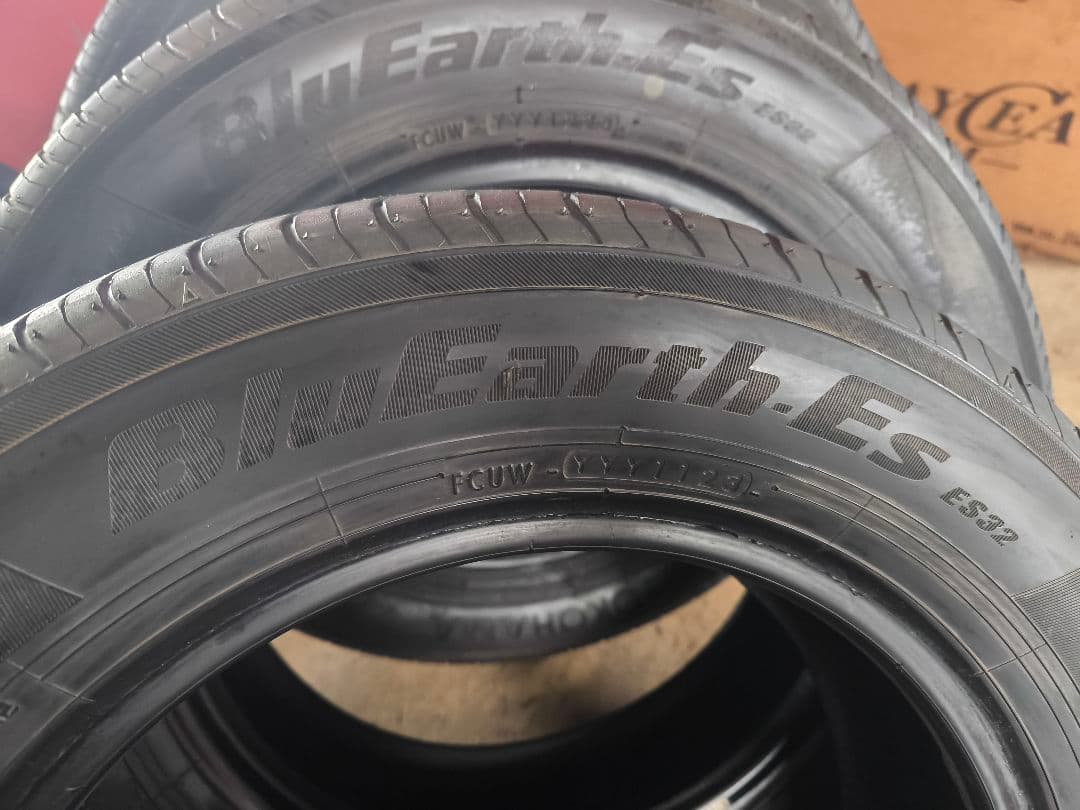 165/70R14 YOKOHAMA　BluEarthES32 4本セット