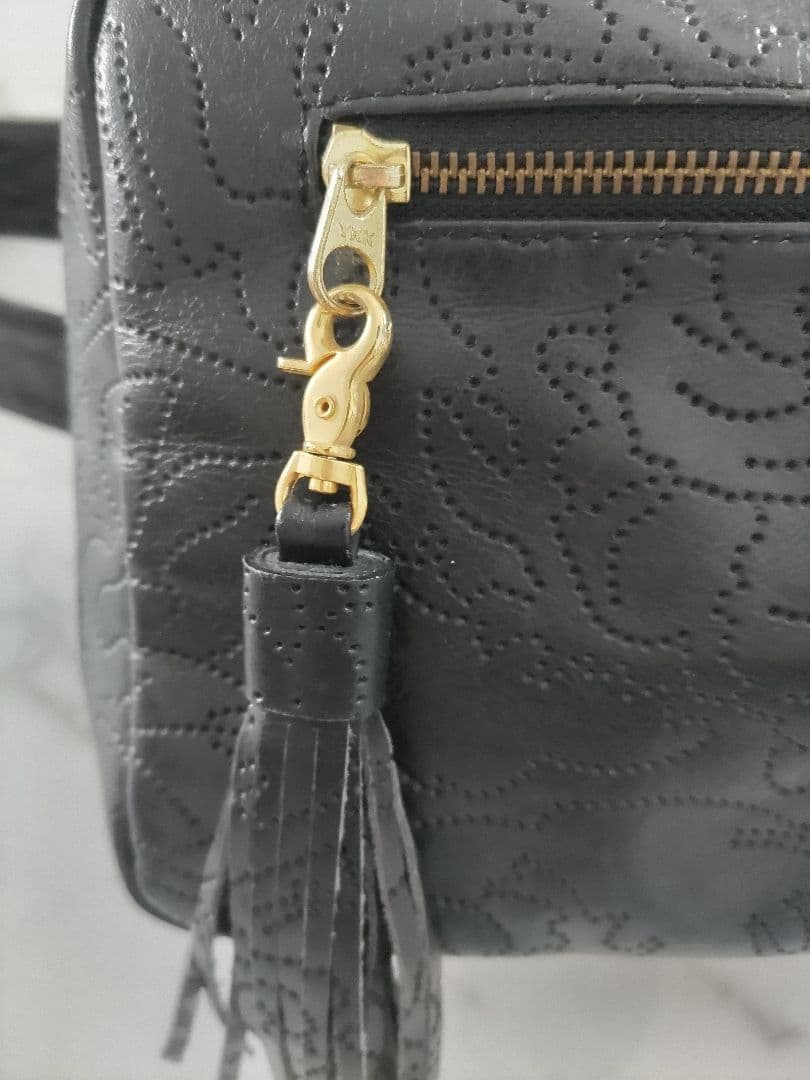 nanaobag★パンチングレザーボディバッグとポーチ