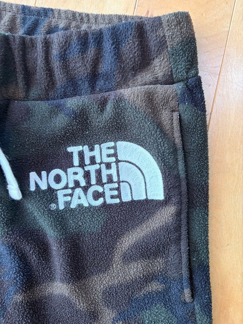 THE NORTH FACE 迷彩柄 ロゴ刺繍フリースパンツ