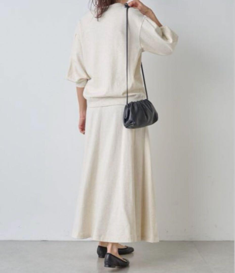 新品タグ付き　BEARDSLEY ビアズリー スウェットフレアスカート　アイボリ